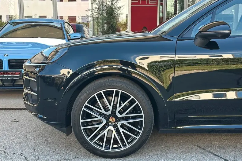 Porsche Cayenne din 2025 cu 22.271 km - oferta POR251247 - foto 9