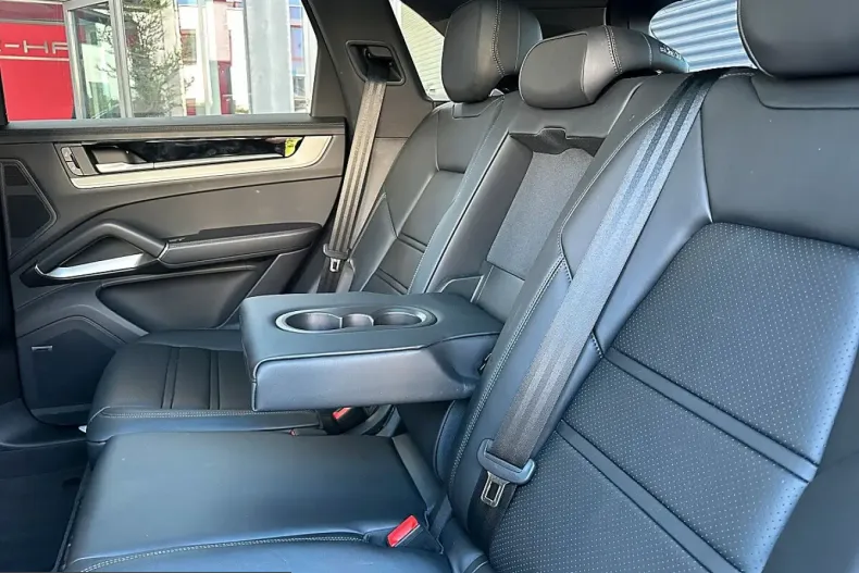 Porsche Cayenne din 2025 cu 22.271 km - oferta POR251247 - foto 15