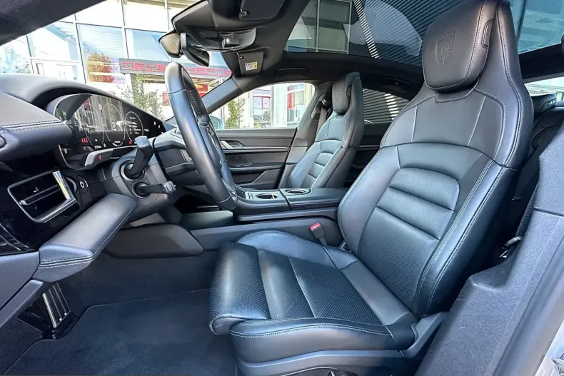 Porsche Altele din 2024 cu 27.731 km - oferta POR251248 - foto 4
