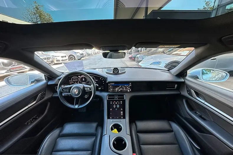 Porsche Altele din 2024 cu 27.731 km - oferta POR251248 - foto 5