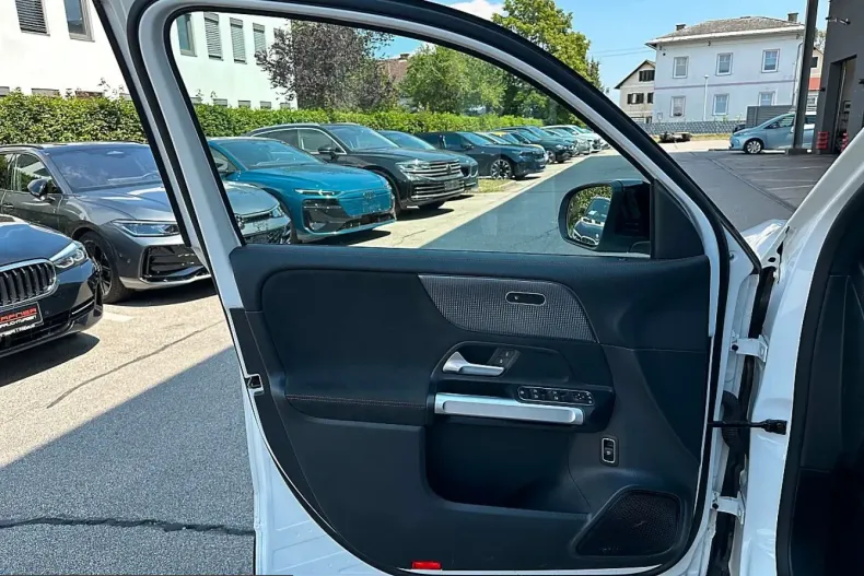 Mercedes-Benz EQB (Clasa GLB) din 2022 cu 49.527 km - oferta MER251253 - foto 28