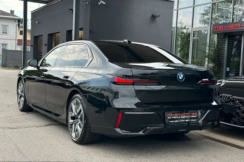 BMW i7 (Seria 7) din 2023 cu 47.391 km - oferta BMW251255 - foto 2