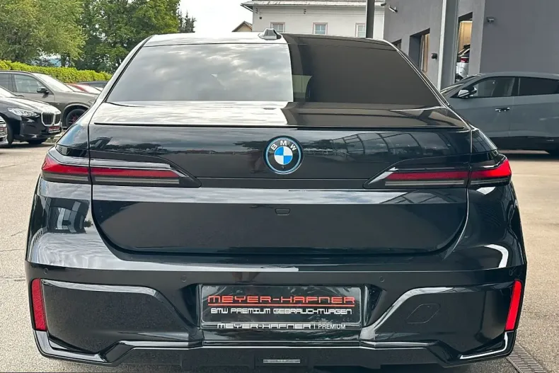 BMW i7 (Seria 7) din 2023 cu 47.391 km - oferta BMW251255 - foto 13