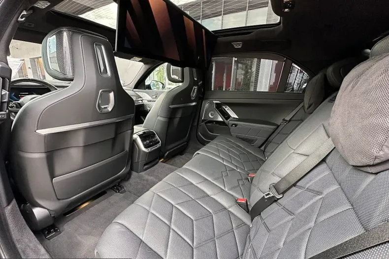 BMW i7 (Seria 7) din 2023 cu 47.391 km - oferta BMW251255 - foto 22