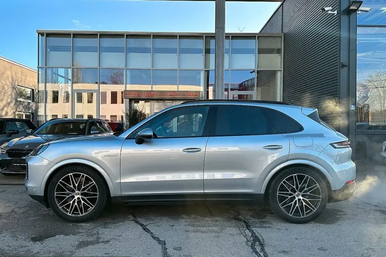 Porsche Cayenne din 2024 cu 20.870 km - oferta POR251258 - foto 3
