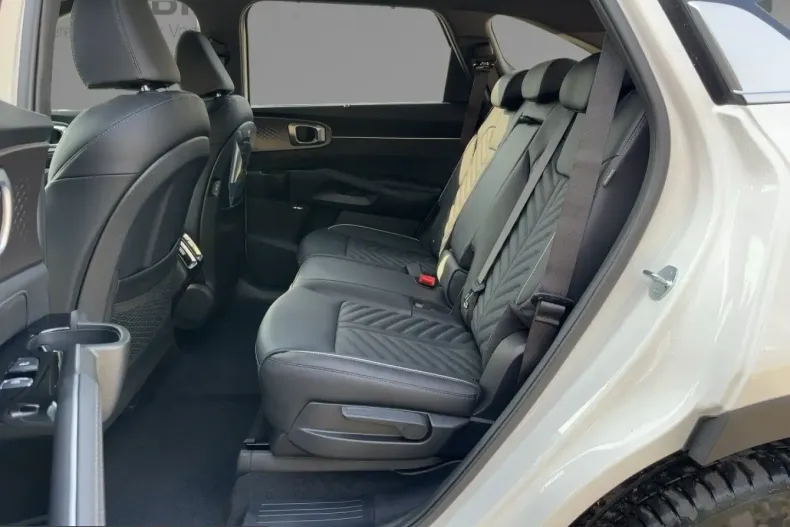 Kia Sorento din 2025 cu 12.000 km - oferta KIA251261 - foto 9