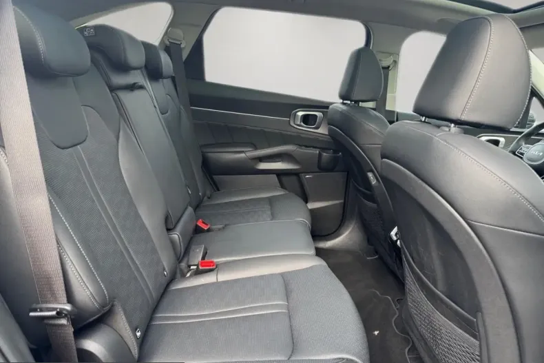 Kia Sorento din 2025 cu 22.051 km - oferta KIA251262 - foto 12