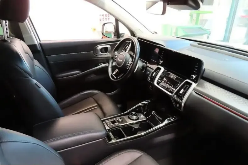 Kia Sorento din 2023 cu 68.019 km - oferta KIA251269 - foto 3