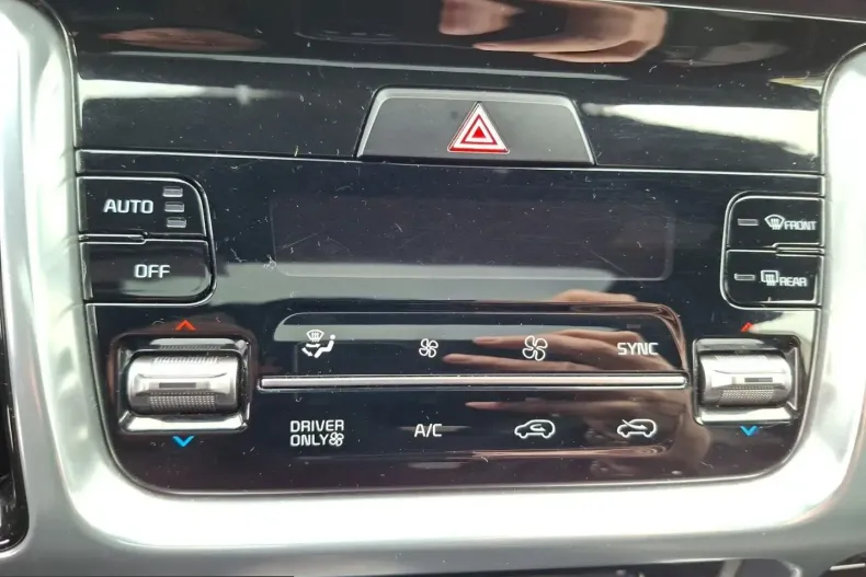 Kia Sorento din 2022 cu 76.255 km - oferta KIA251270 - foto 19