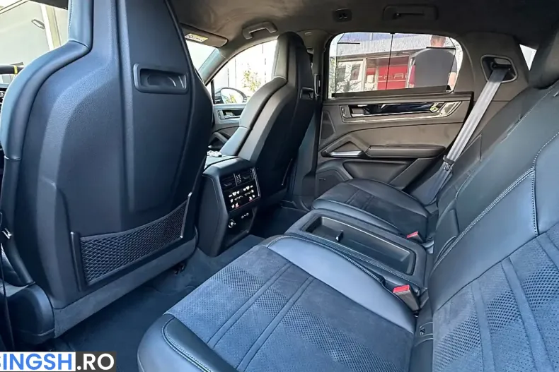 Porsche Cayenne Coupe Turbo e-Hybrid din 2026 cu 100 km - oferta POR251271 - foto 32