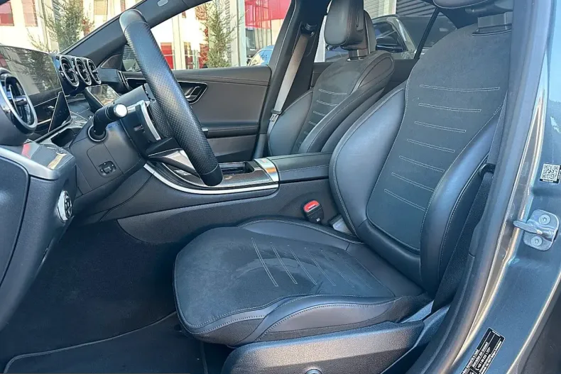 Mercedes-Benz C 300 (Clasa C) din 2024 cu 42.478 km - oferta MER251278 - foto 5