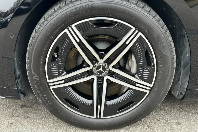 Mercedes-Benz EQE (Clasa E) din 2023 cu 32.766 km - oferta MER251281 - foto 10