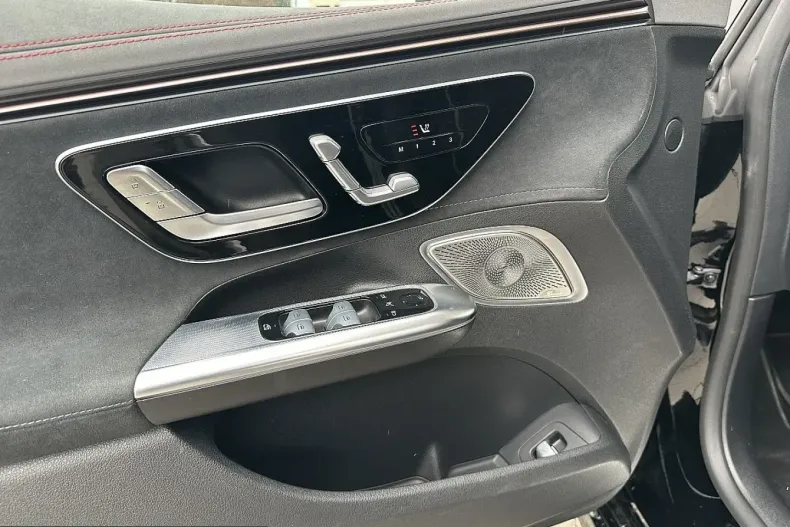 Mercedes-Benz EQE (Clasa E) din 2023 cu 32.766 km - oferta MER251281 - foto 19