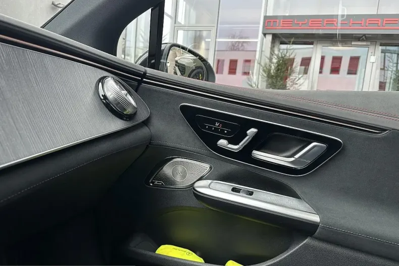 Mercedes-Benz EQE (Clasa E) din 2023 cu 32.766 km - oferta MER251281 - foto 32
