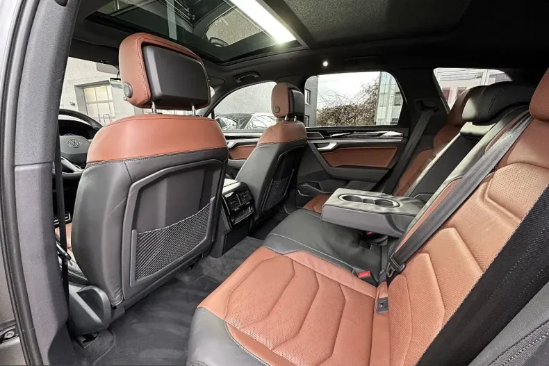 Volkswagen Touareg din 2025 cu 8.175 km - oferta VOL251284 - foto 6