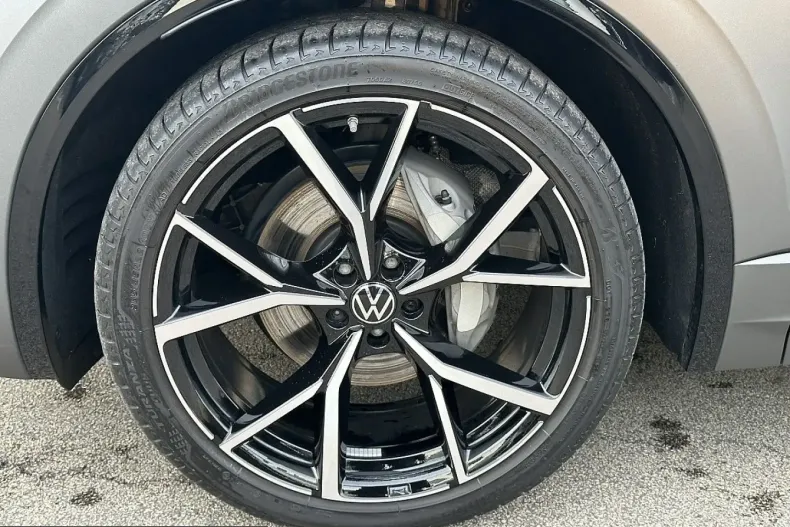 Volkswagen Touareg din 2025 cu 8.175 km - oferta VOL251284 - foto 9