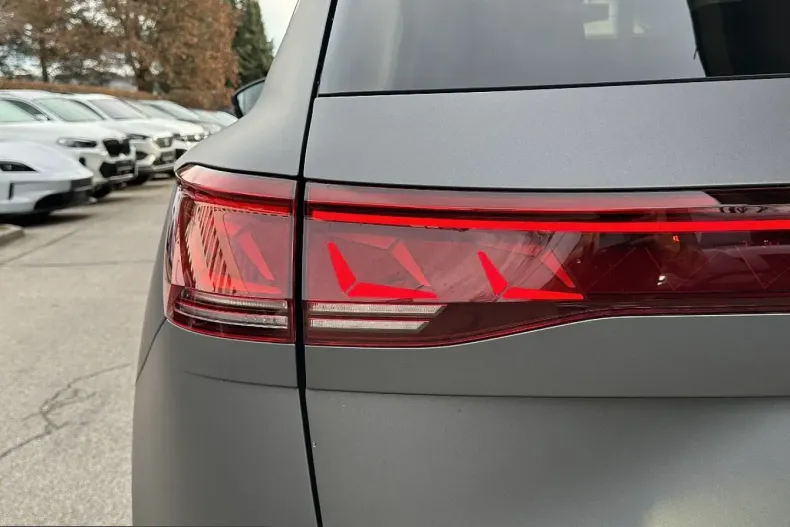 Volkswagen Touareg din 2025 cu 8.175 km - oferta VOL251284 - foto 14