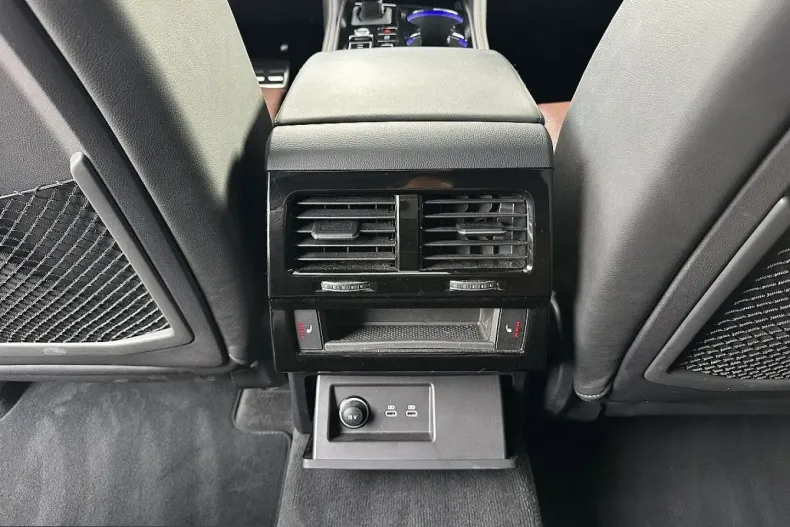 Volkswagen Touareg din 2025 cu 8.175 km - oferta VOL251284 - foto 20