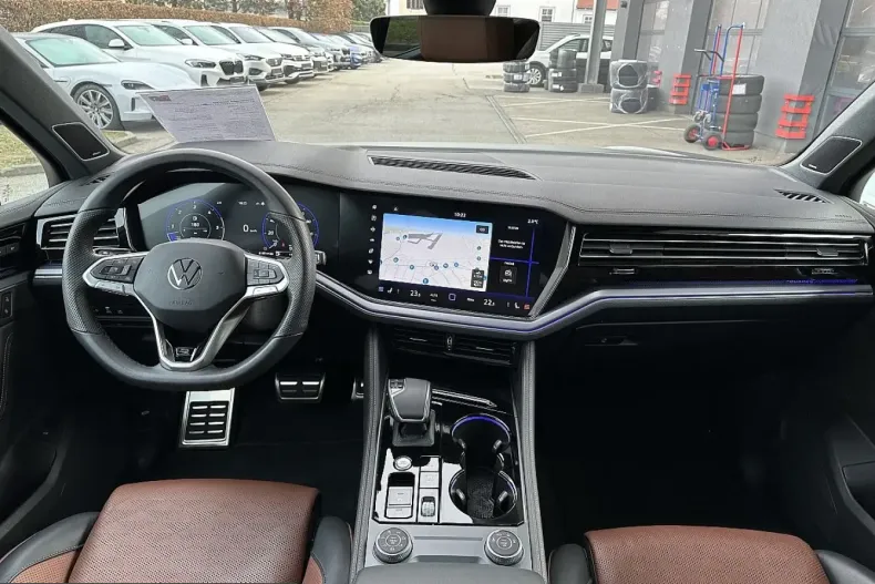 Volkswagen Touareg din 2025 cu 8.175 km - oferta VOL251284 - foto 21