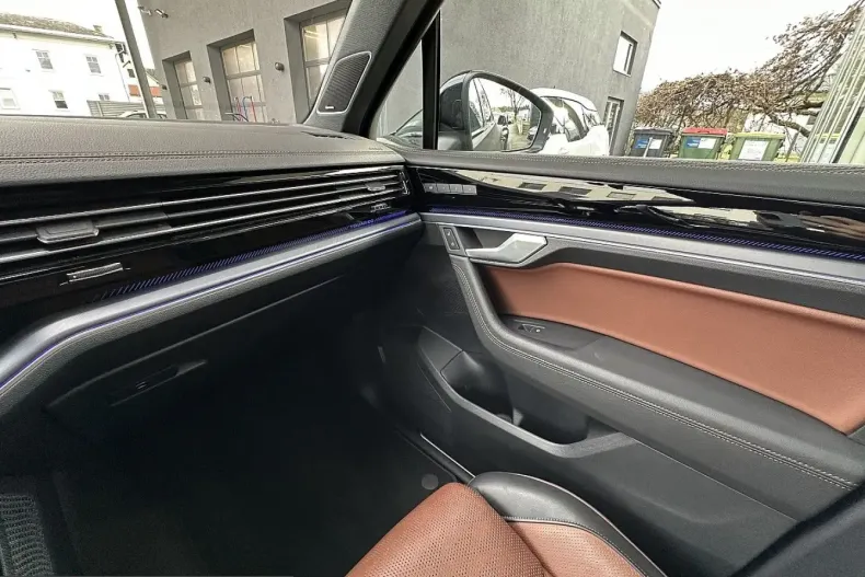 Volkswagen Touareg din 2025 cu 8.175 km - oferta VOL251284 - foto 25