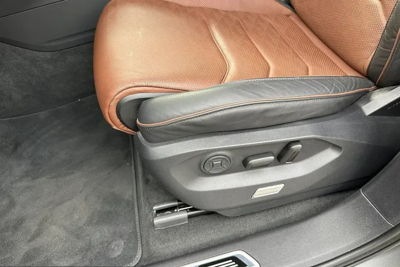 Volkswagen Touareg din 2025 cu 8.175 km - oferta VOL251284 - foto 29