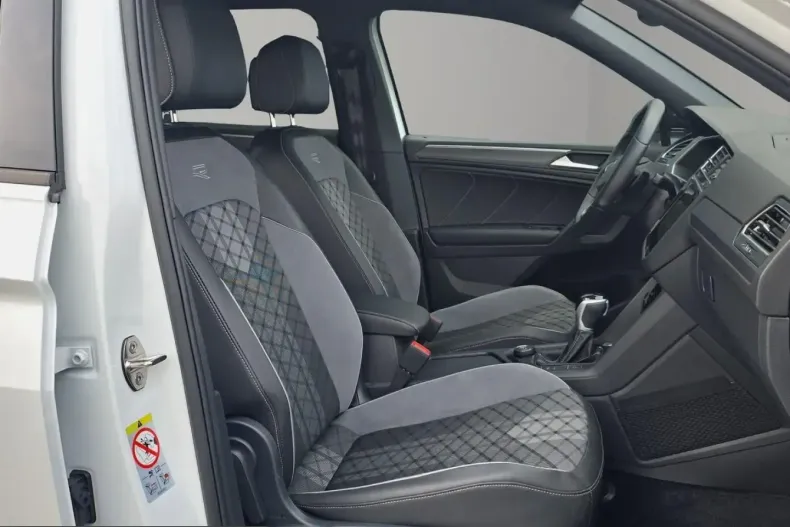 Volkswagen Tiguan Allspace din 2024 cu 17.000 km - oferta VOL251291 - foto 9