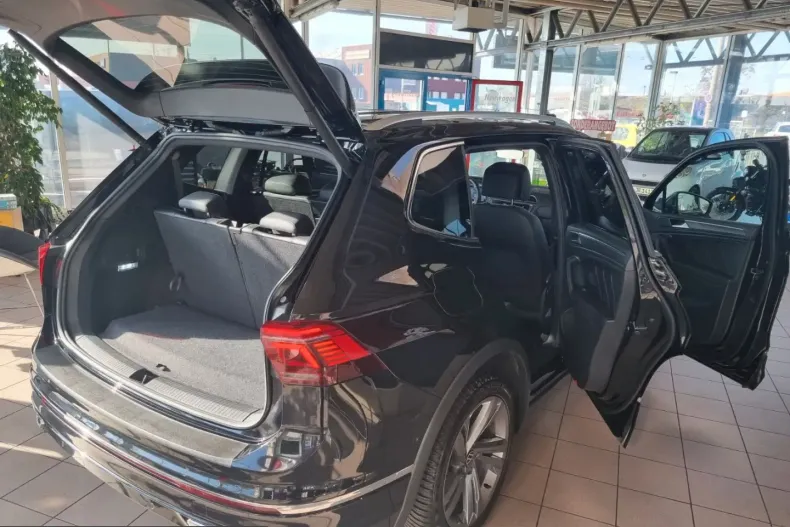 Volkswagen Tiguan Allspace din 2024 cu 24.294 km - oferta VOL251293 - foto 18