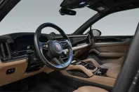 Porsche Cayenne din 2024 cu 21.800 km - oferta POR251296 - foto 4