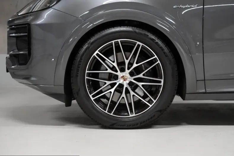 Porsche Cayenne din 2024 cu 21.800 km - oferta POR251296 - foto 6