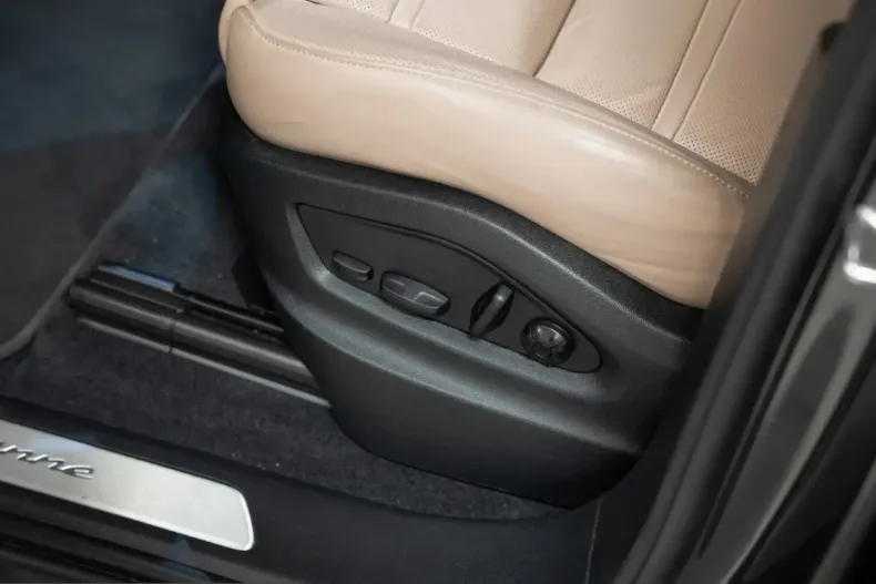 Porsche Cayenne din 2024 cu 21.800 km - oferta POR251296 - foto 24