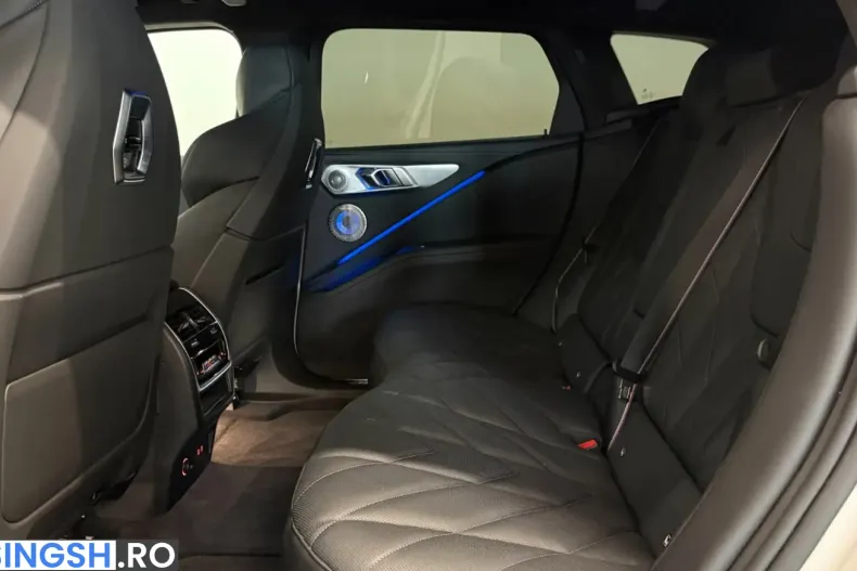 BMW XM 50e din 2026 cu 9.900 km - oferta BMW251321 - foto 30