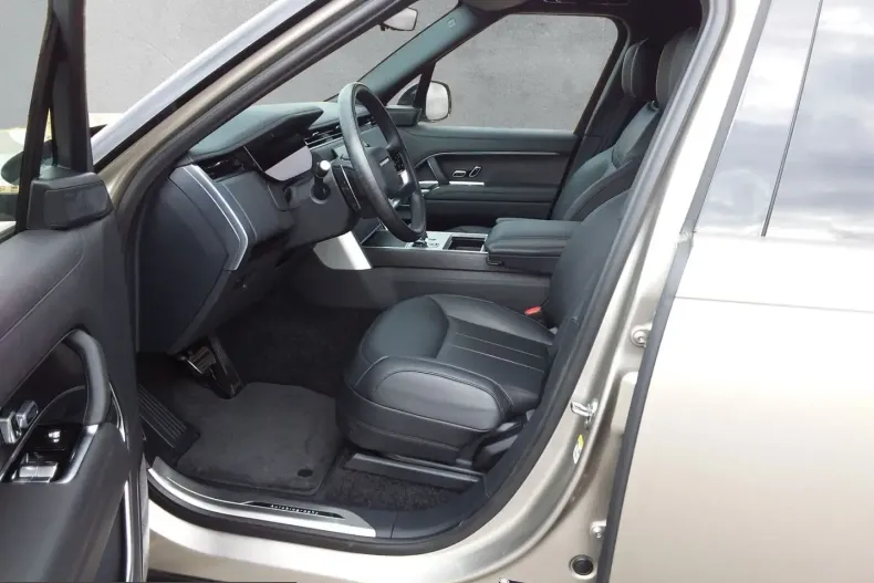 Land Rover Range Rover din 2025 cu 7.823 km - oferta LAN251325 - foto 7