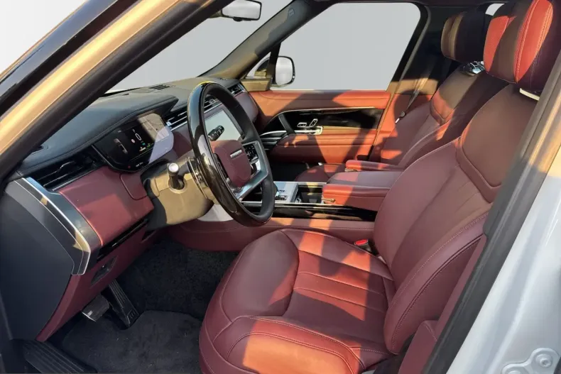 Land Rover Range Rover din 2025 cu 26.500 km - oferta LAN251326 - foto 8