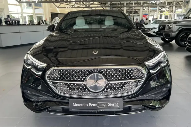Mercedes-Benz E 220 (Clasa E) din 2025 cu 22.452 km - oferta MER251327 - foto 3