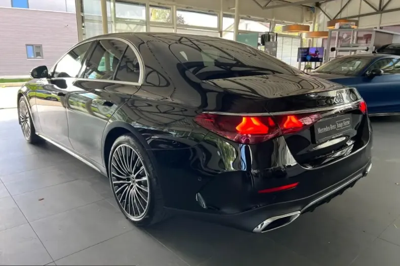 Mercedes-Benz E 220 (Clasa E) din 2025 cu 22.452 km - oferta MER251327 - foto 7
