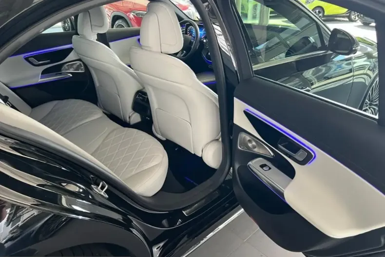 Mercedes-Benz E 220 (Clasa E) din 2025 cu 22.452 km - oferta MER251327 - foto 11
