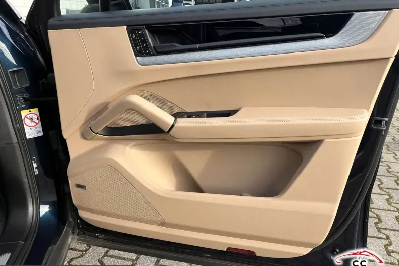 Porsche Cayenne din 2023 cu 30.000 km - oferta POR251332 - foto 35