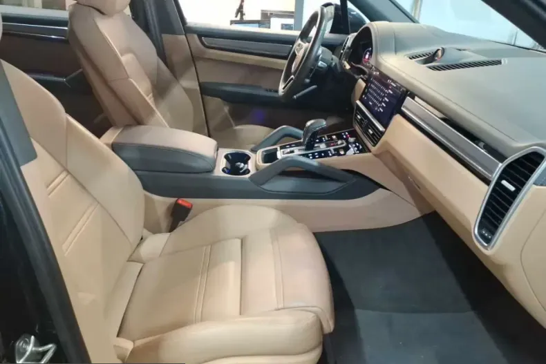 Porsche Cayenne din 2023 cu 41.053 km - oferta POR251335 - foto 8