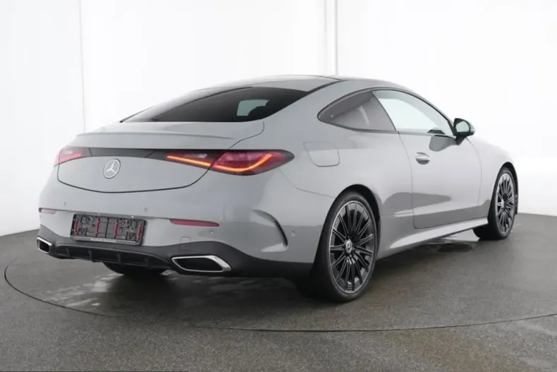 Mercedes-Benz CLE 300 (Clasa CLE) din 2025 cu 18.775 km - oferta MER251359 - foto 2