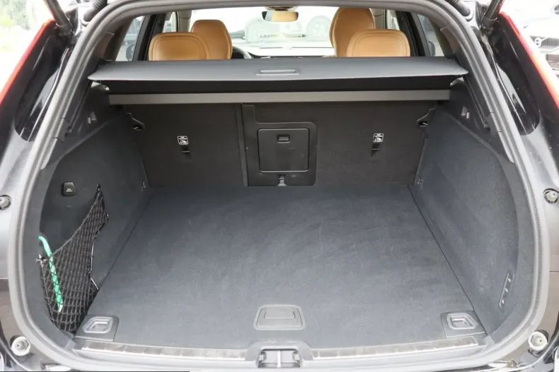 Volvo XC60 din 2025 cu 20.500 km - oferta VOL251360 - foto 9