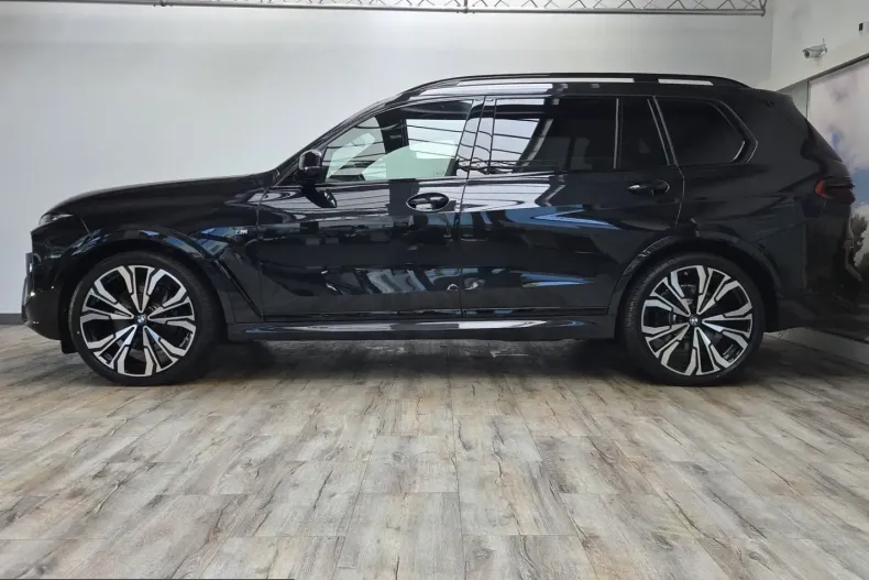 BMW X7 (Seria X) din 2025 cu 10.900 km - oferta BMW251362 - foto 3