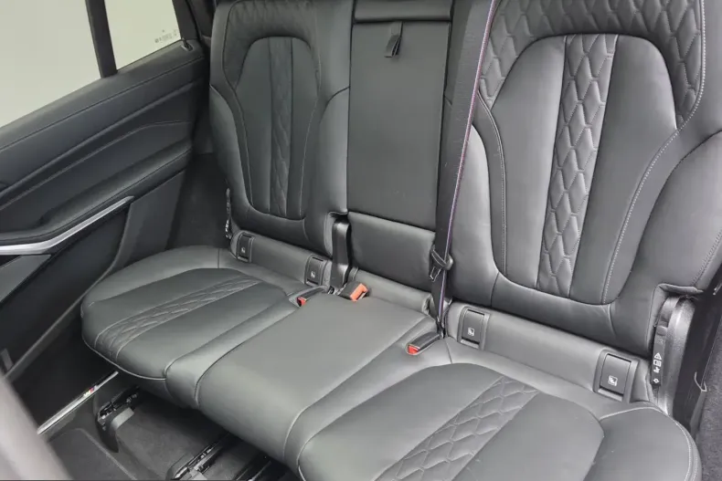 BMW X7 (Seria X) din 2025 cu 10.900 km - oferta BMW251362 - foto 18