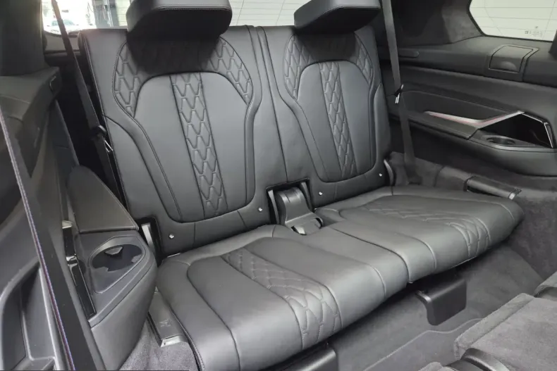 BMW X7 (Seria X) din 2025 cu 10.900 km - oferta BMW251362 - foto 27