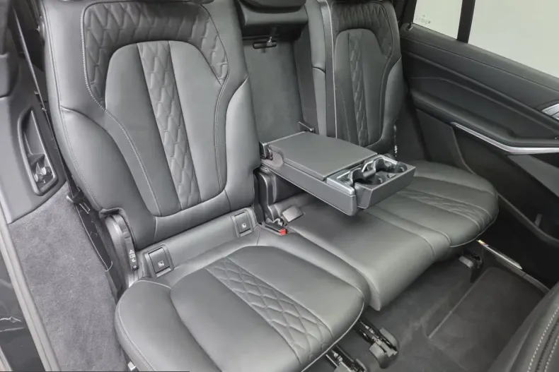 BMW X7 (Seria X) din 2025 cu 10.900 km - oferta BMW251362 - foto 32