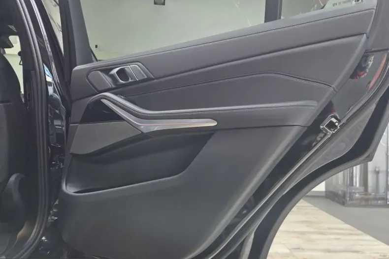 BMW X7 (Seria X) din 2025 cu 10.900 km - oferta BMW251362 - foto 33