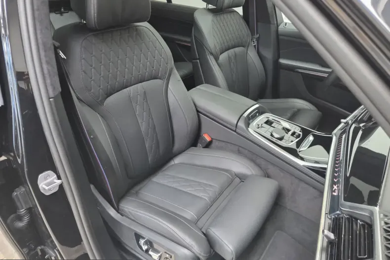BMW X7 (Seria X) din 2025 cu 10.900 km - oferta BMW251362 - foto 37