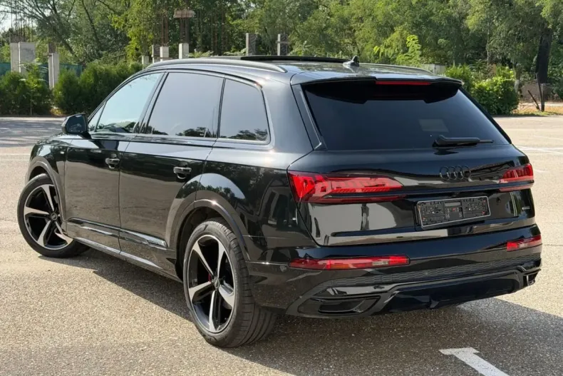 Audi Q7 din 2023 cu 13.920 km - oferta AUD251374 - foto 3