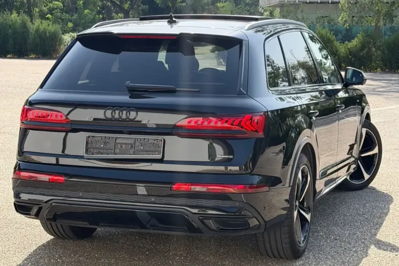 Audi Q7 din 2023 cu 13.920 km - oferta AUD251374 - foto 4
