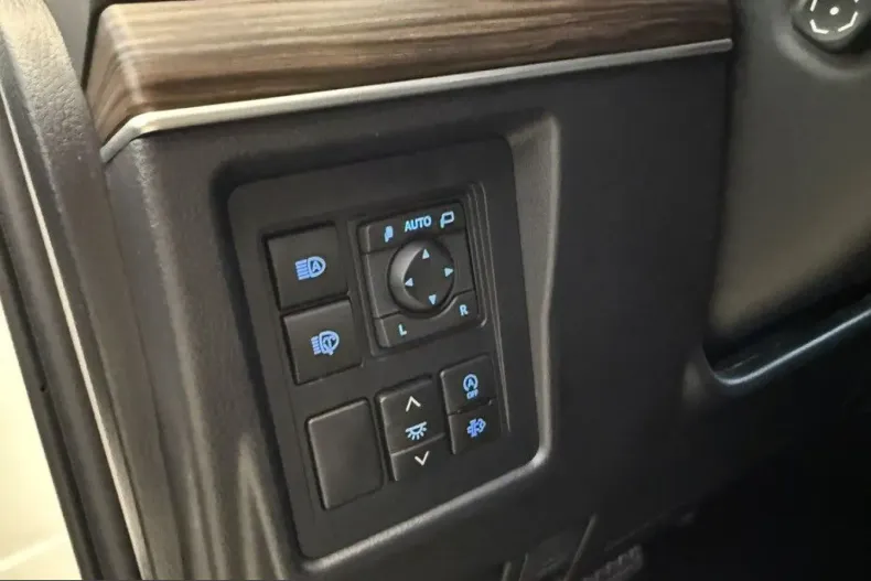 Toyota Land Cruiser din 2023 cu 14.000 km - oferta TOY251375 - foto 15
