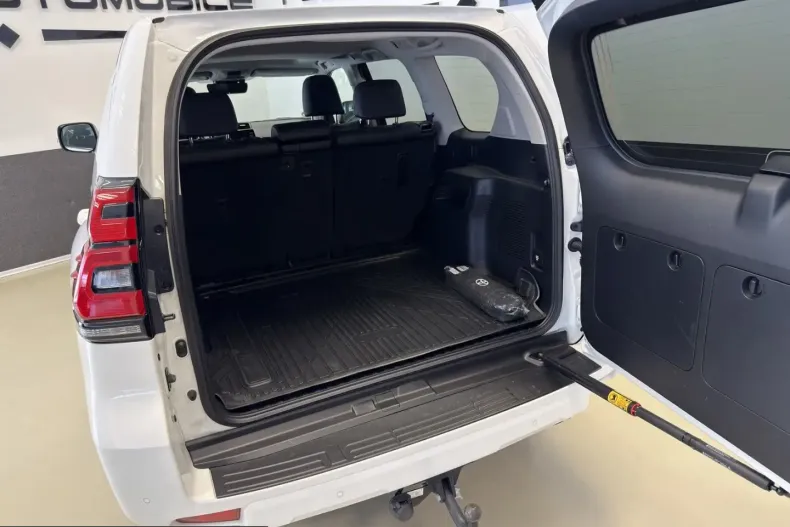 Toyota Land Cruiser din 2023 cu 14.000 km - oferta TOY251375 - foto 26